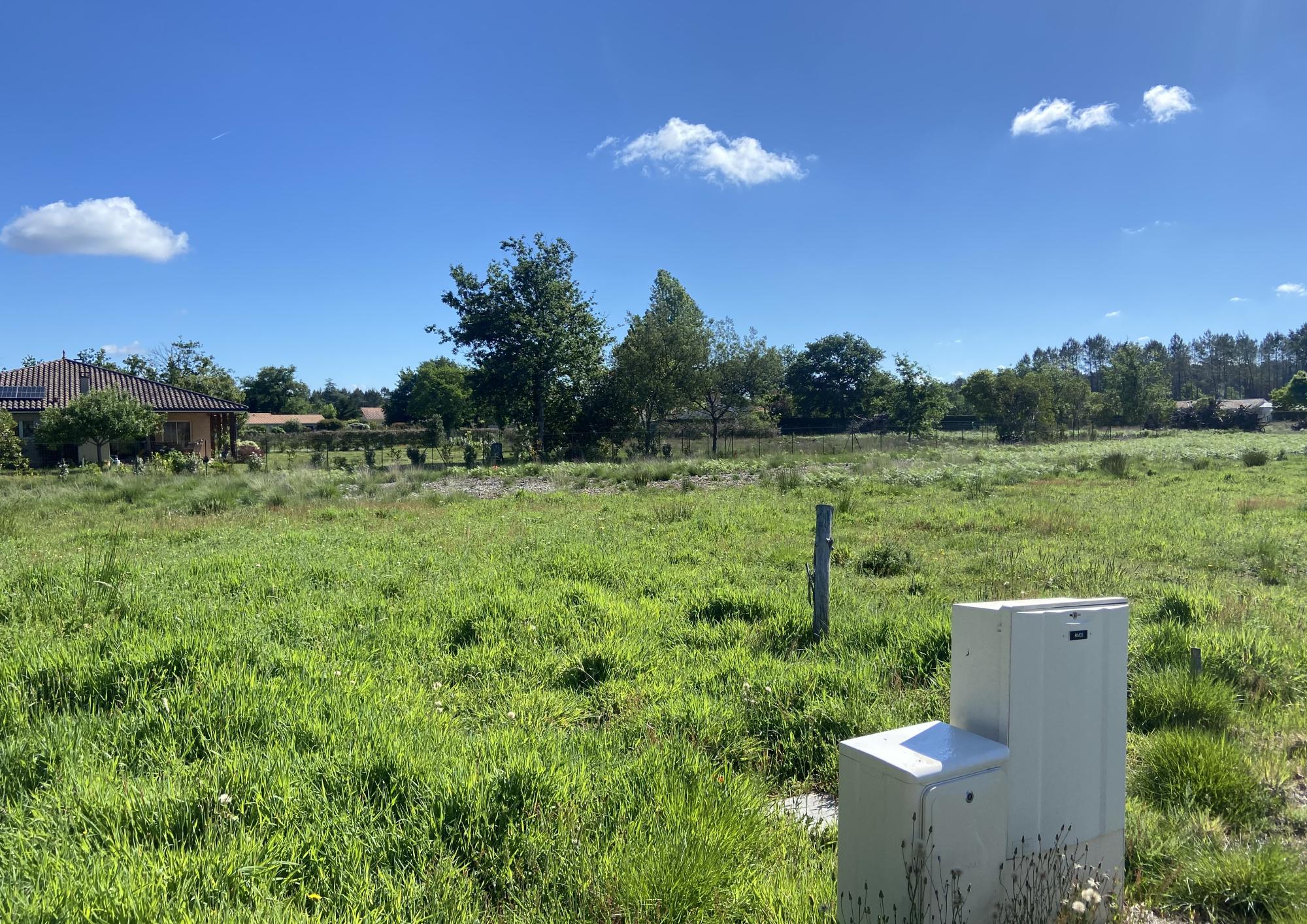 Terrain viabilise a vendre - LE PORGE. Lotissement Les Jardins d'Indy, BEOLETTO, lot 7