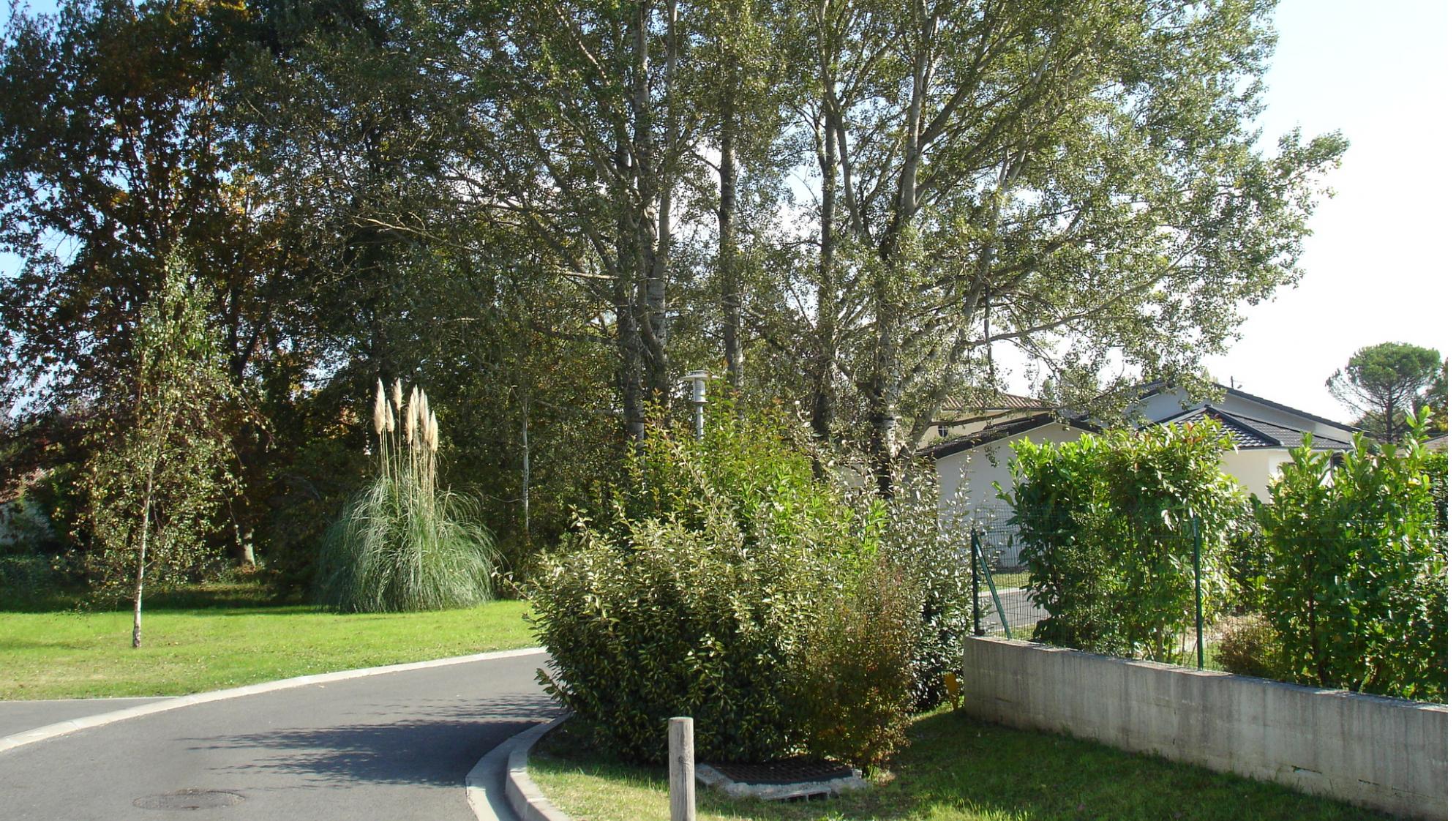 Terrains à batire à Saint Loubes - Lotissement Les Prés de Loustalot. Achevé en 2011 - BEOLETTO